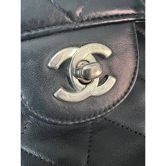 Chanel Navy Lambskin Classic Jumbo Single Flap Bag - Picture 7 of 16